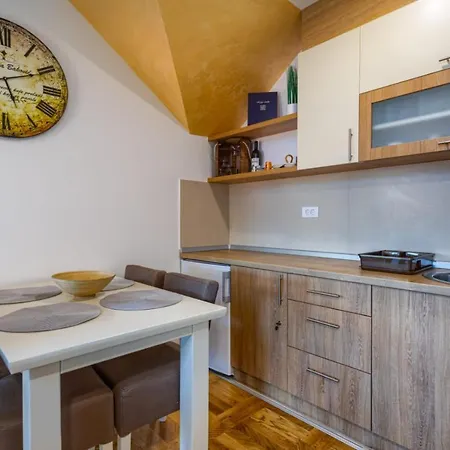 Bakovic Apartment *